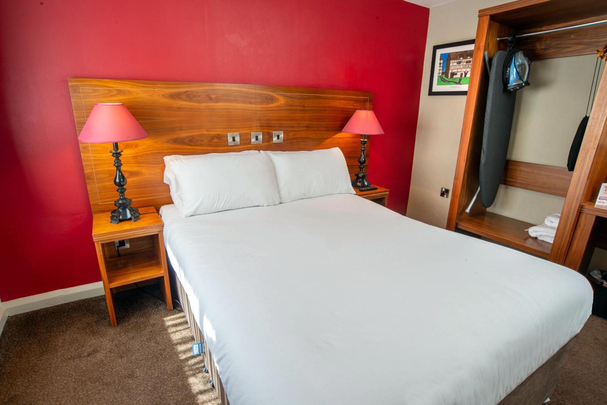 The Shrewsbury Hotel Wetherspoon Dış mekan fotoğraf