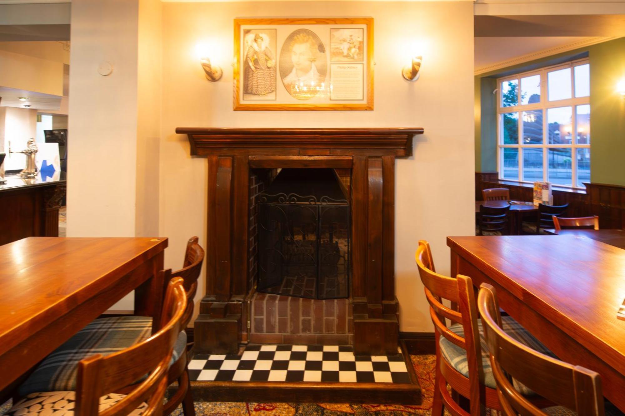 The Shrewsbury Hotel Wetherspoon Dış mekan fotoğraf